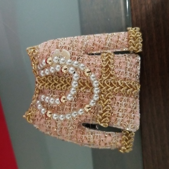 Accessories - Fashion Brooch